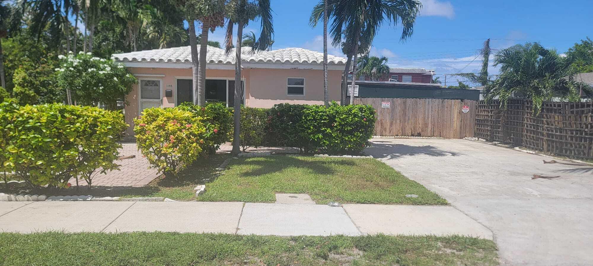 NORTH HOLLYWOOD - Residential Lease