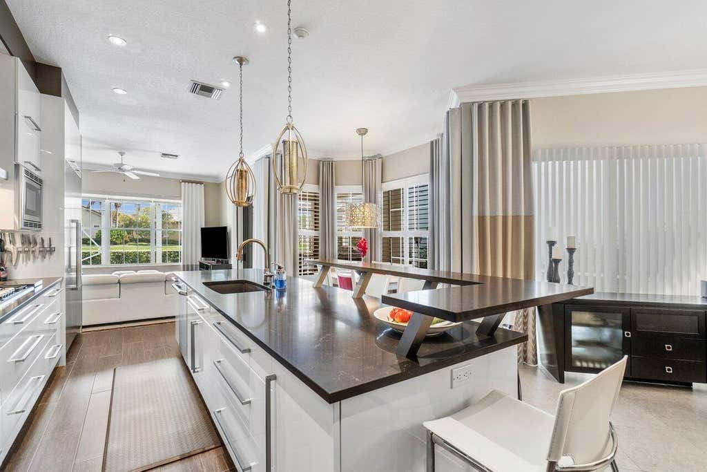 Photo of 621 Masters Way, Palm Beach Gardens, FL 33418 (MLS # R10947580)