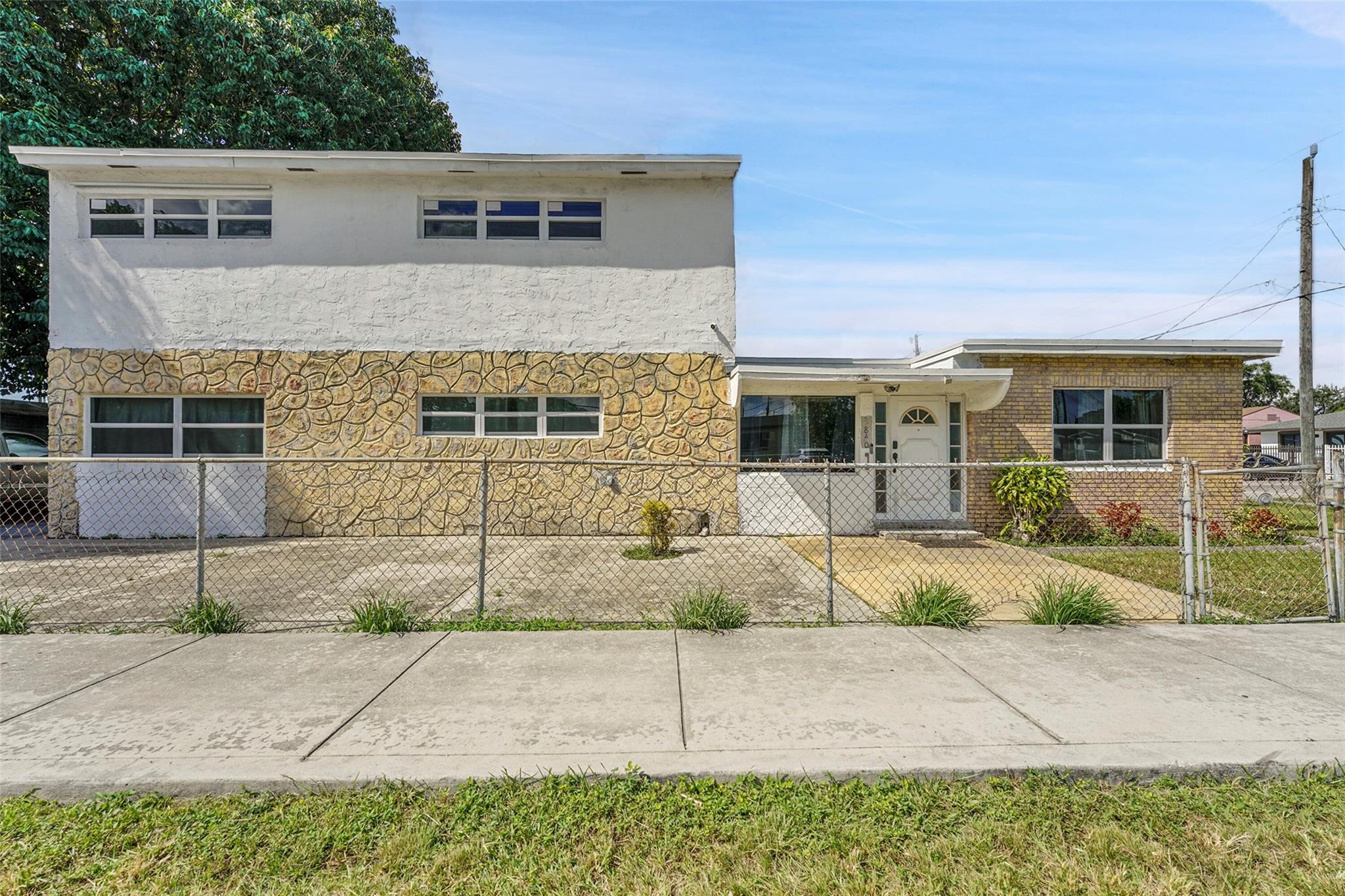 5840 NW 31st Ave