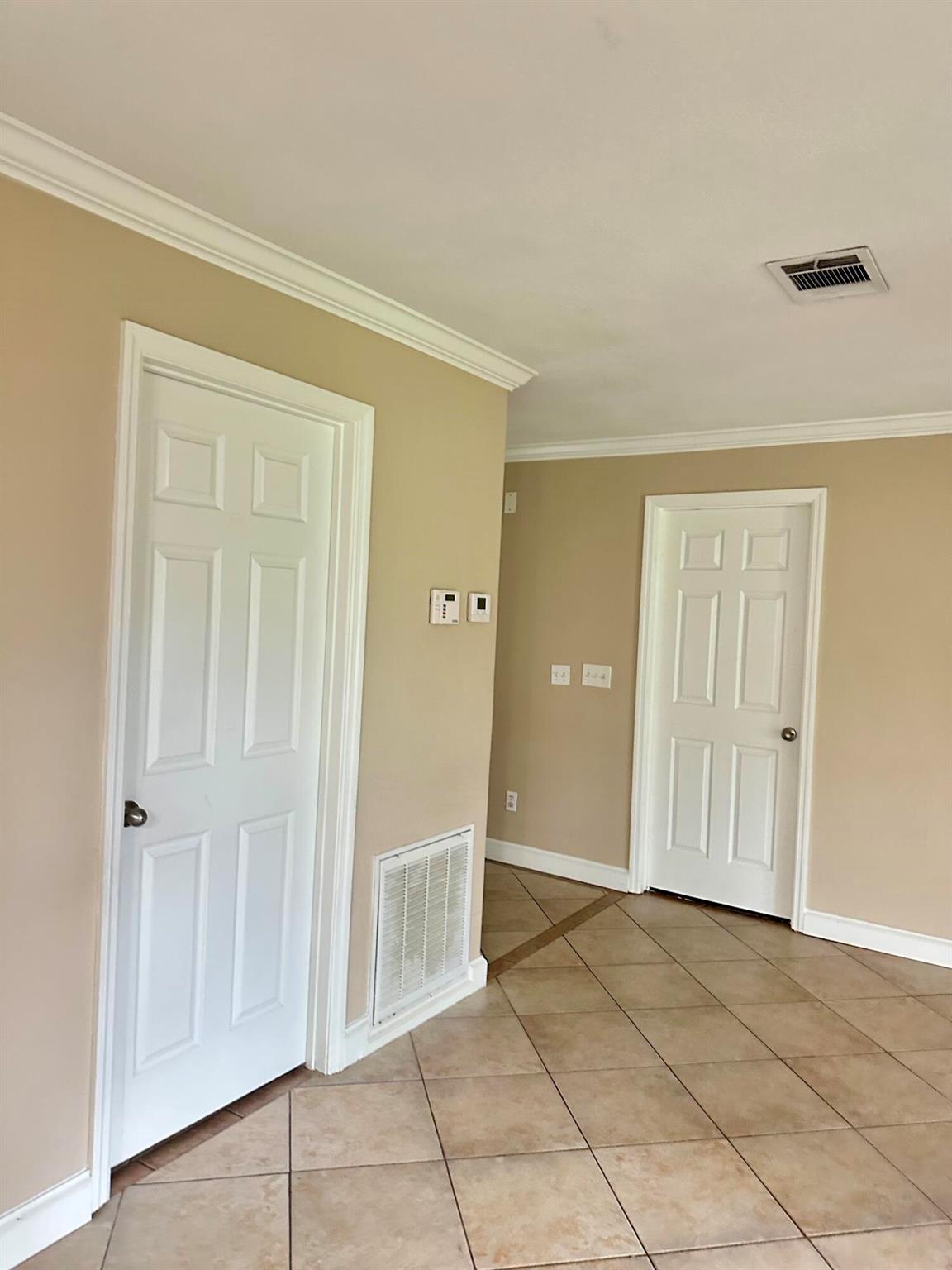 PORT ST LUCIE SECTION 41 - Residential Lease