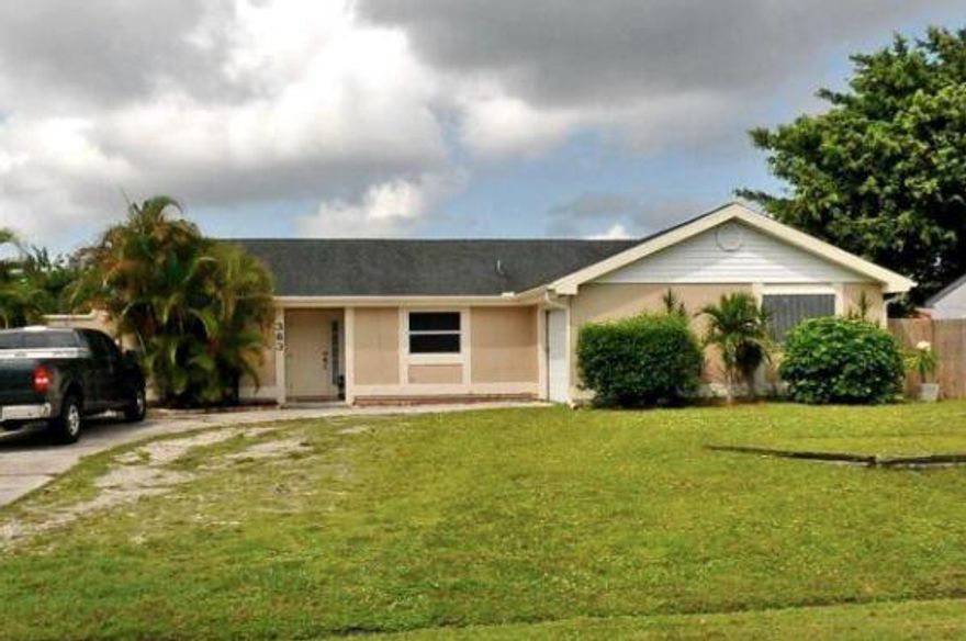 Super cute!Check out this charming 3 bedrooms 2 bath with a big fence yard ! Features include a spacious living room, a one car garage, a long driveway with ample parking,Enclosed Patio. No HOA and a convenient location near i95, shopping and plenty of restaurants!
