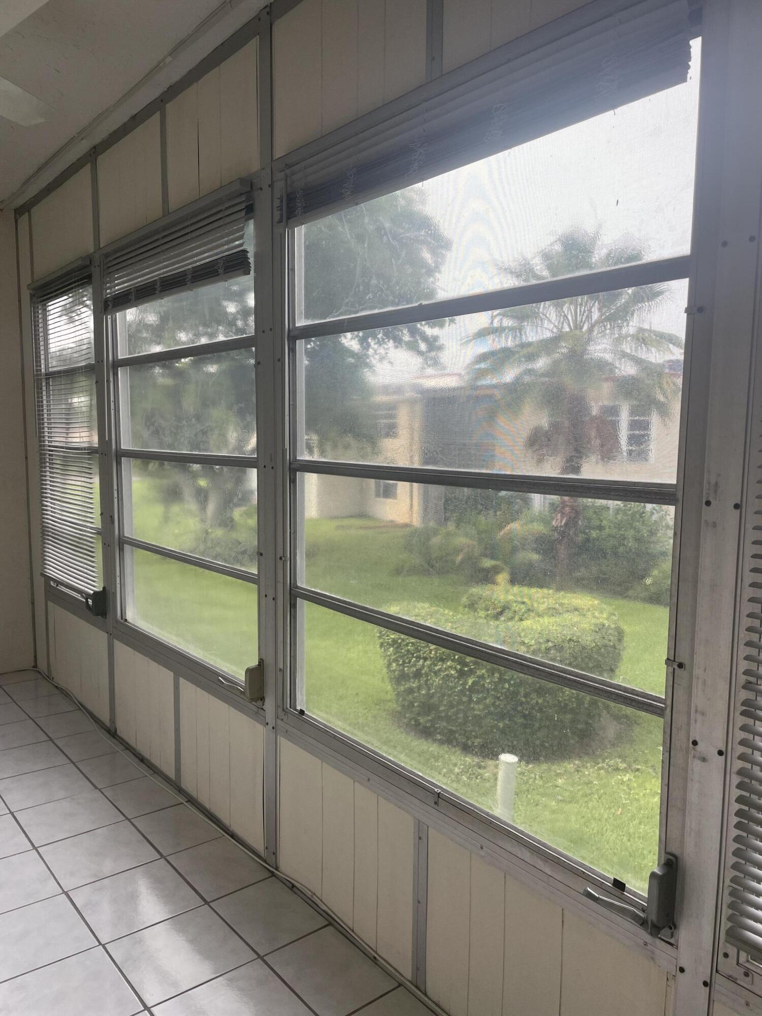 VILLAGES OF ORIOLE ABBEY - Residential Lease