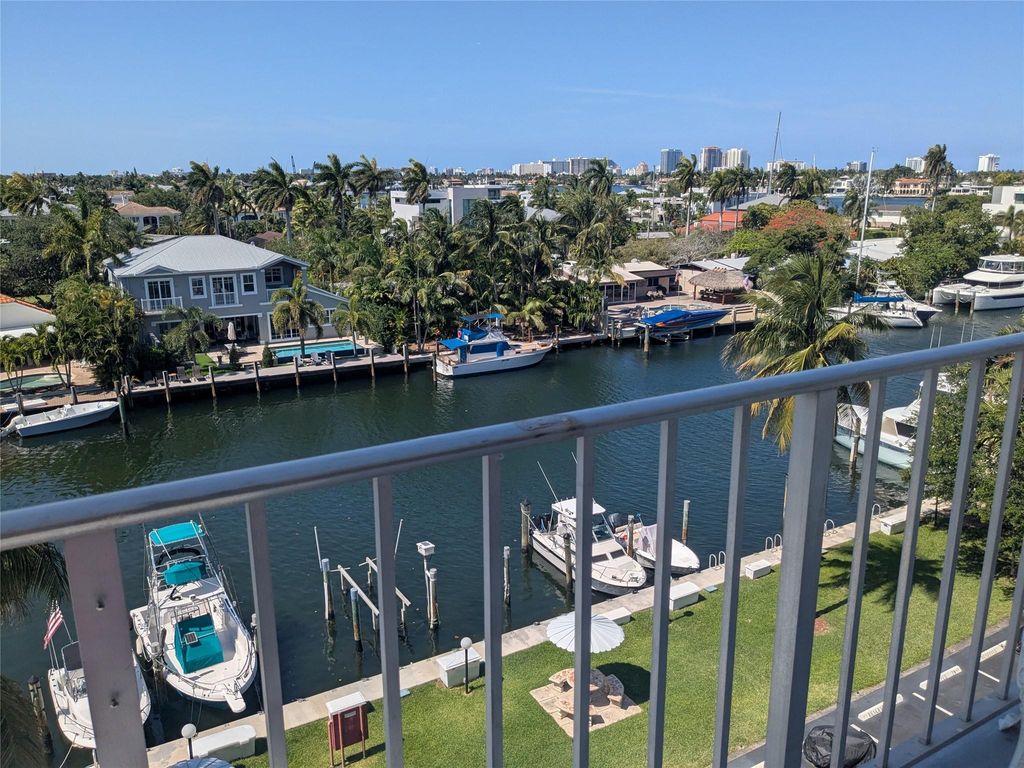 Photo of 1731 SE 15 Street #612, Fort Lauderdale, FL 33316 (MLS # F10504584)