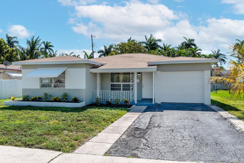 Photo of 606 N 31st Court, Hollywood, FL 33021 (MLS # R11163541)