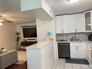 5514 Courtyard Dr 5514