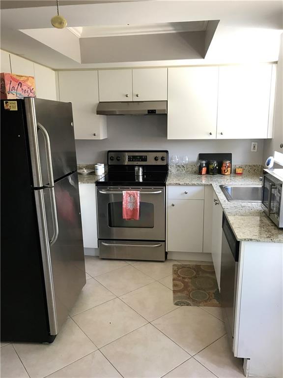 Center Court Condominium - Residential