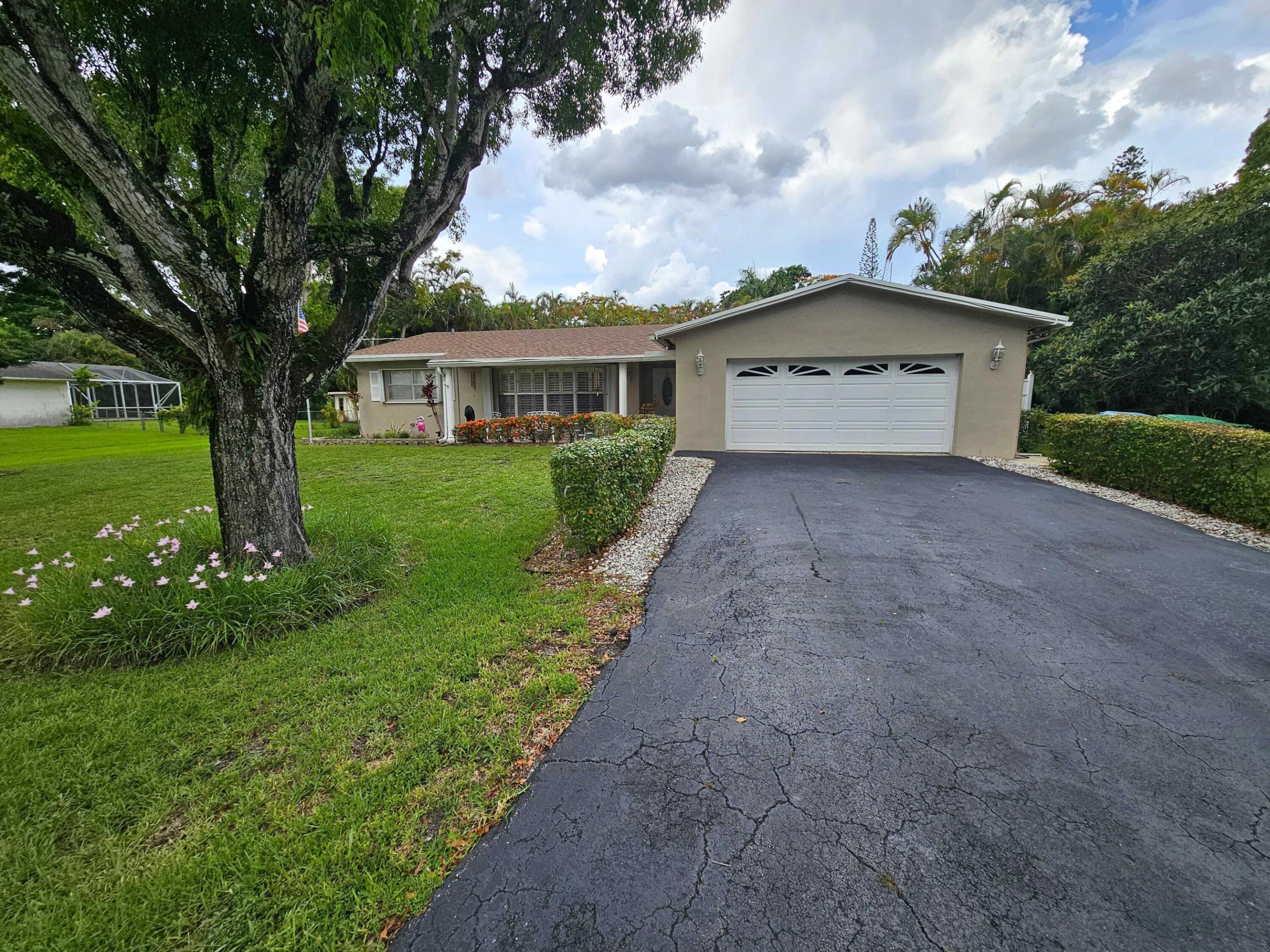 11500 SW 3rd Street, Plantation FL 33325
