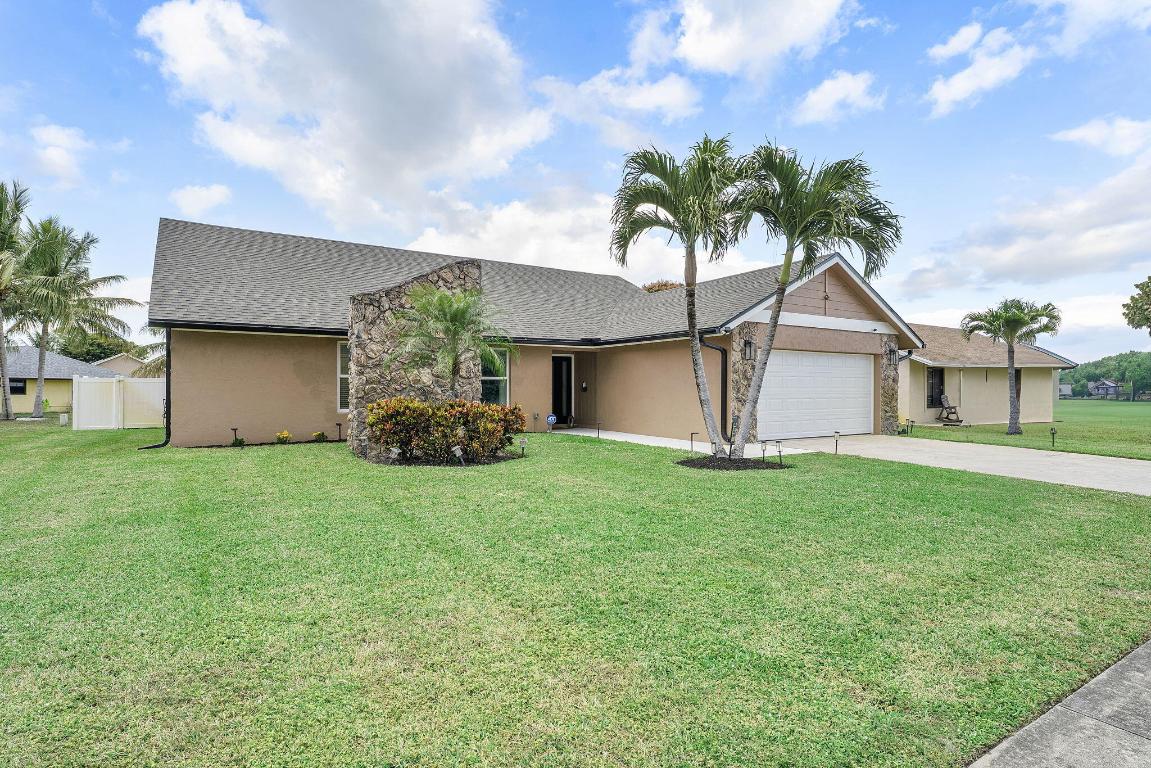 LAKES OF SHERBROOKE - Residential