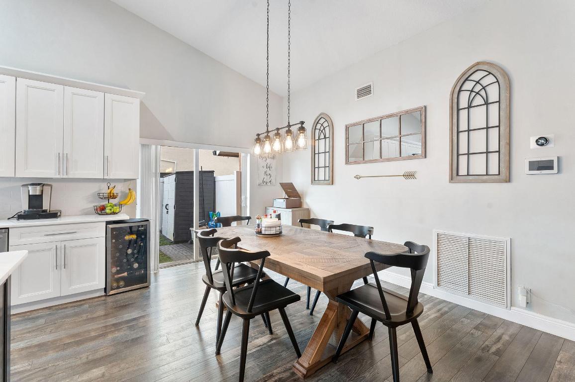 LAKES OF SHERBROOKE - Residential