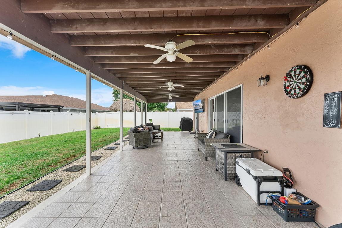 LAKES OF SHERBROOKE - Residential