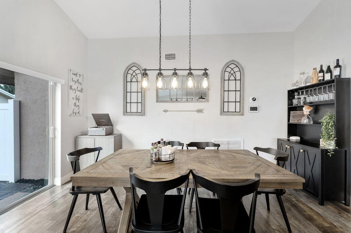 LAKES OF SHERBROOKE - Residential