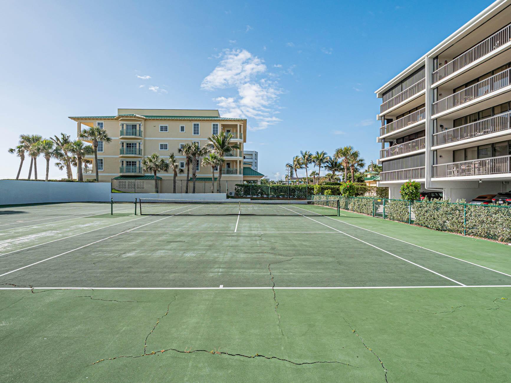 BAY ISLAND CLUB - Residential Lease