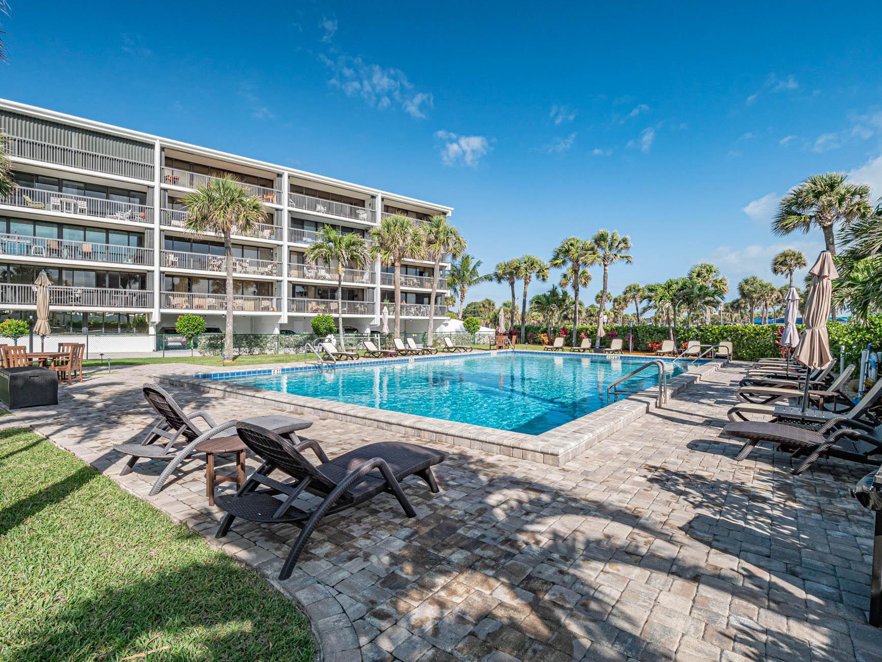 BAY ISLAND CLUB - Residential Lease