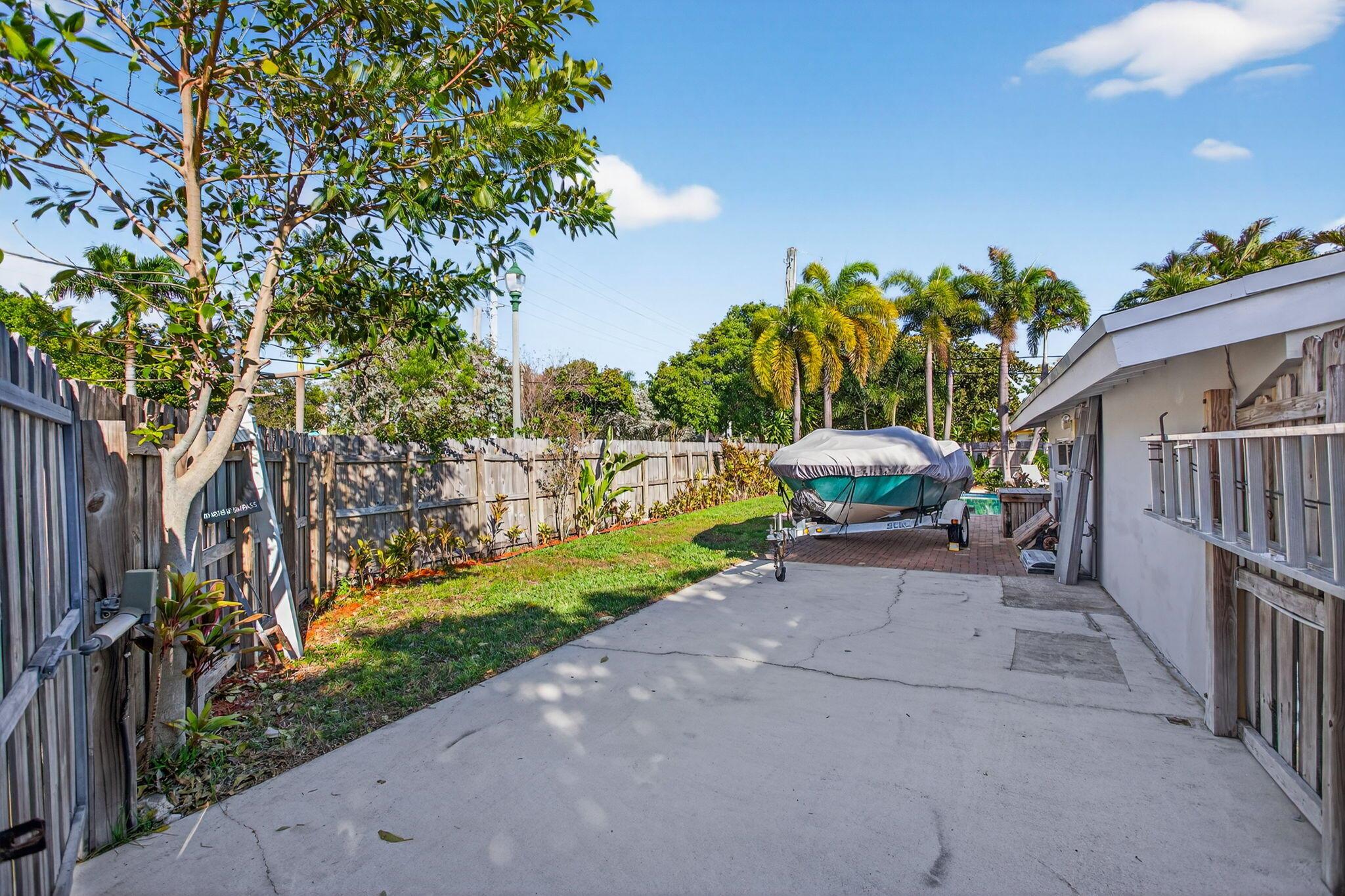 CORAL WOODS - Residential