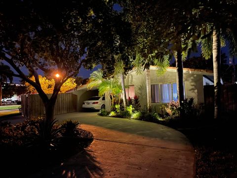 Tiny photo for 3792 NE 19th Avenue, Oakland Park, FL 33308 (MLS # R11150557)