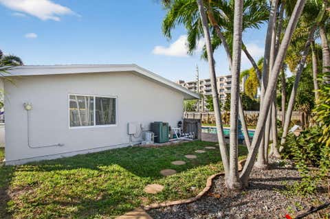 Tiny photo for 3792 NE 19th Avenue, Oakland Park, FL 33308 (MLS # R11150557)