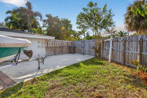 Tiny photo for 3792 NE 19th Avenue, Oakland Park, FL 33308 (MLS # R11150557)