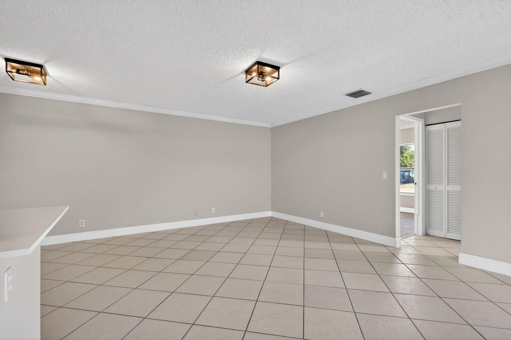 Photo of 24 Crossings Circle #D, Boynton Beach, FL 33435 (MLS # R11159236)
