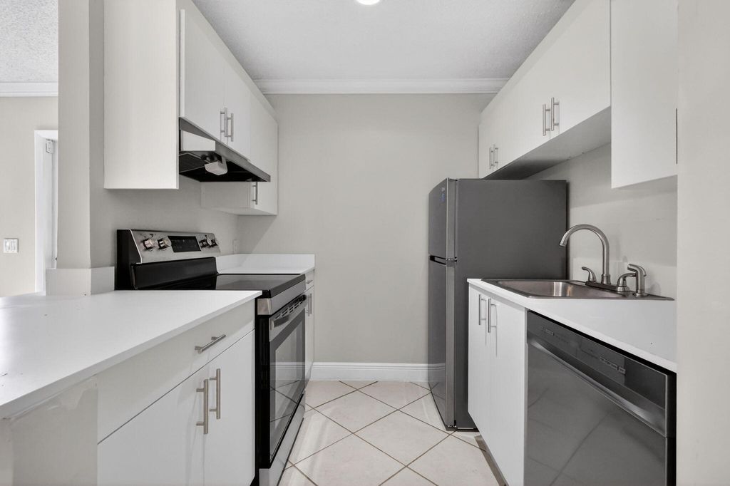 Photo of 24 Crossings Circle #D, Boynton Beach, FL 33435 (MLS # R11159236)