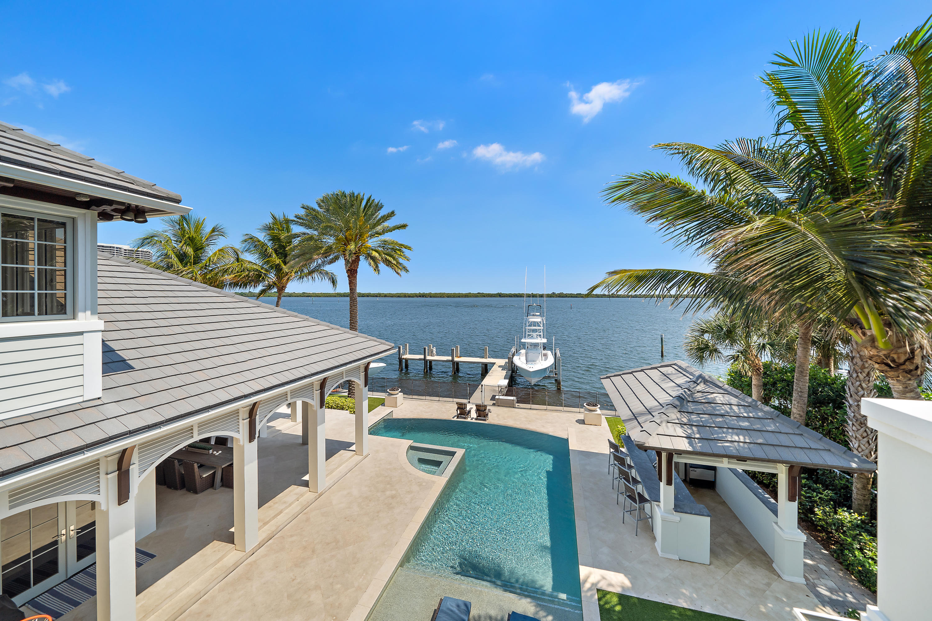 YACHT CLUB - Residential