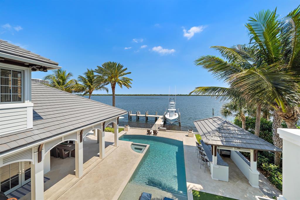 YACHT CLUB - Residential