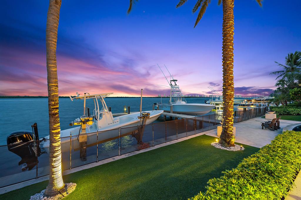 YACHT CLUB - Residential