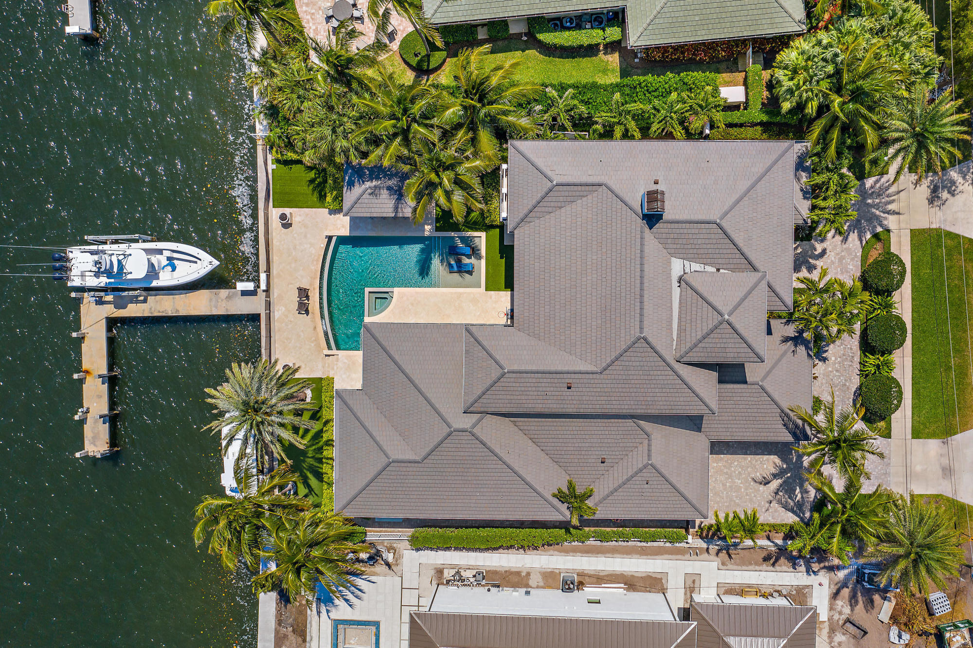 YACHT CLUB - Residential