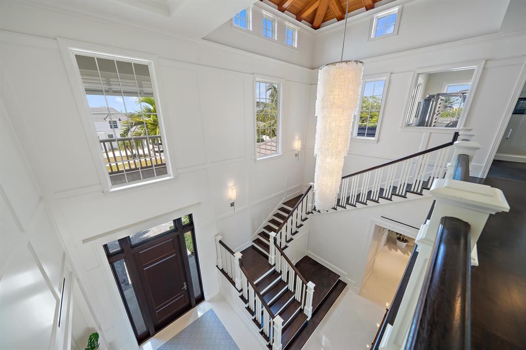 YACHT CLUB - Residential