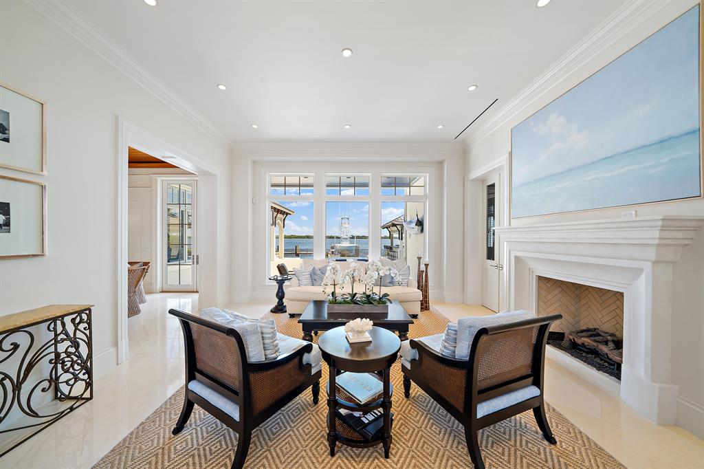 YACHT CLUB - Residential