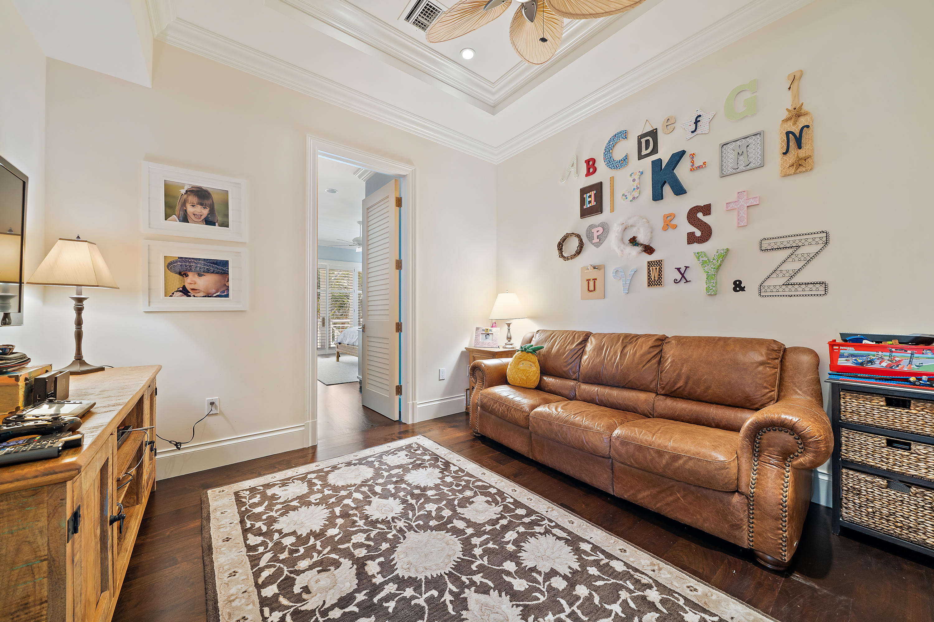 YACHT CLUB - Residential