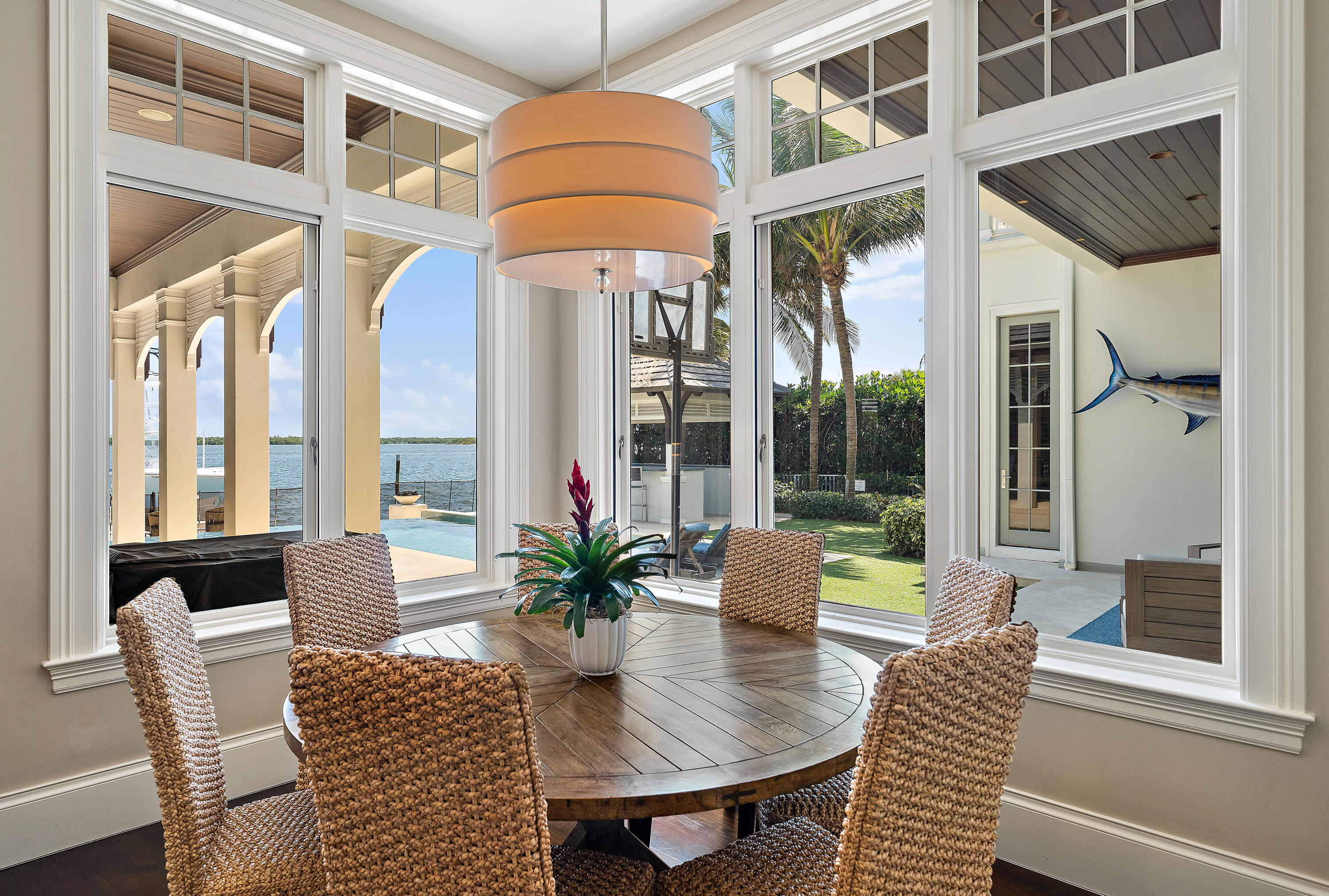 YACHT CLUB - Residential