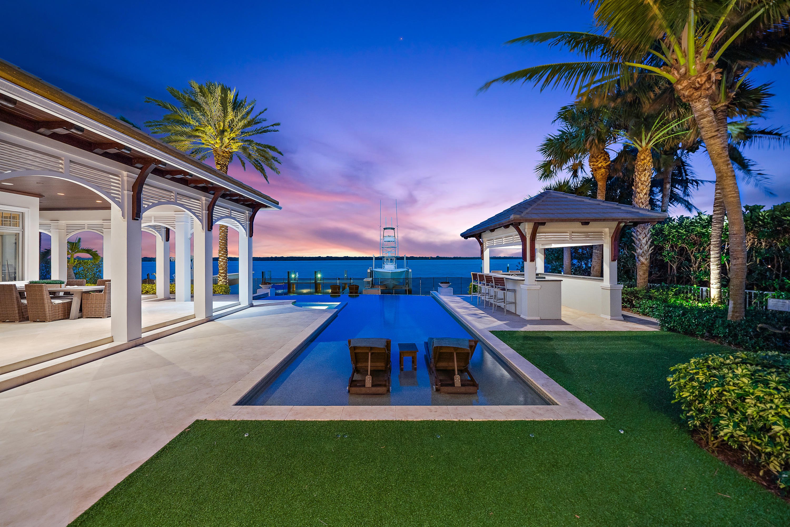 YACHT CLUB - Residential