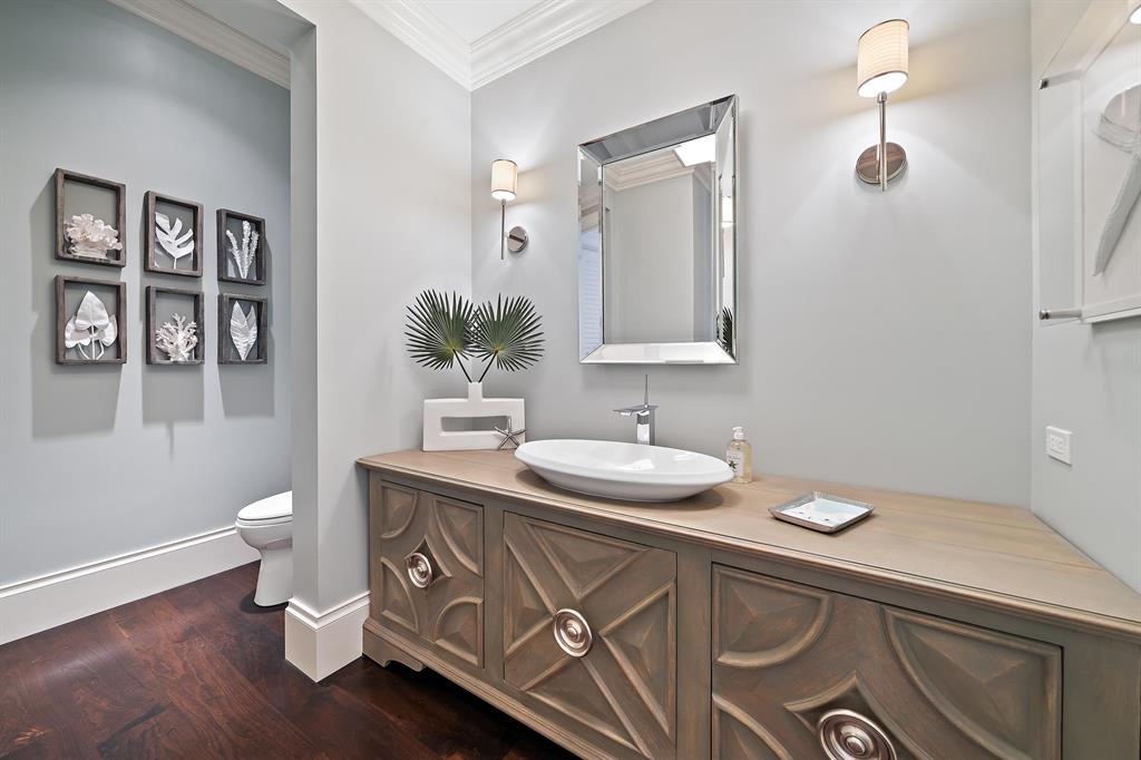 YACHT CLUB - Residential