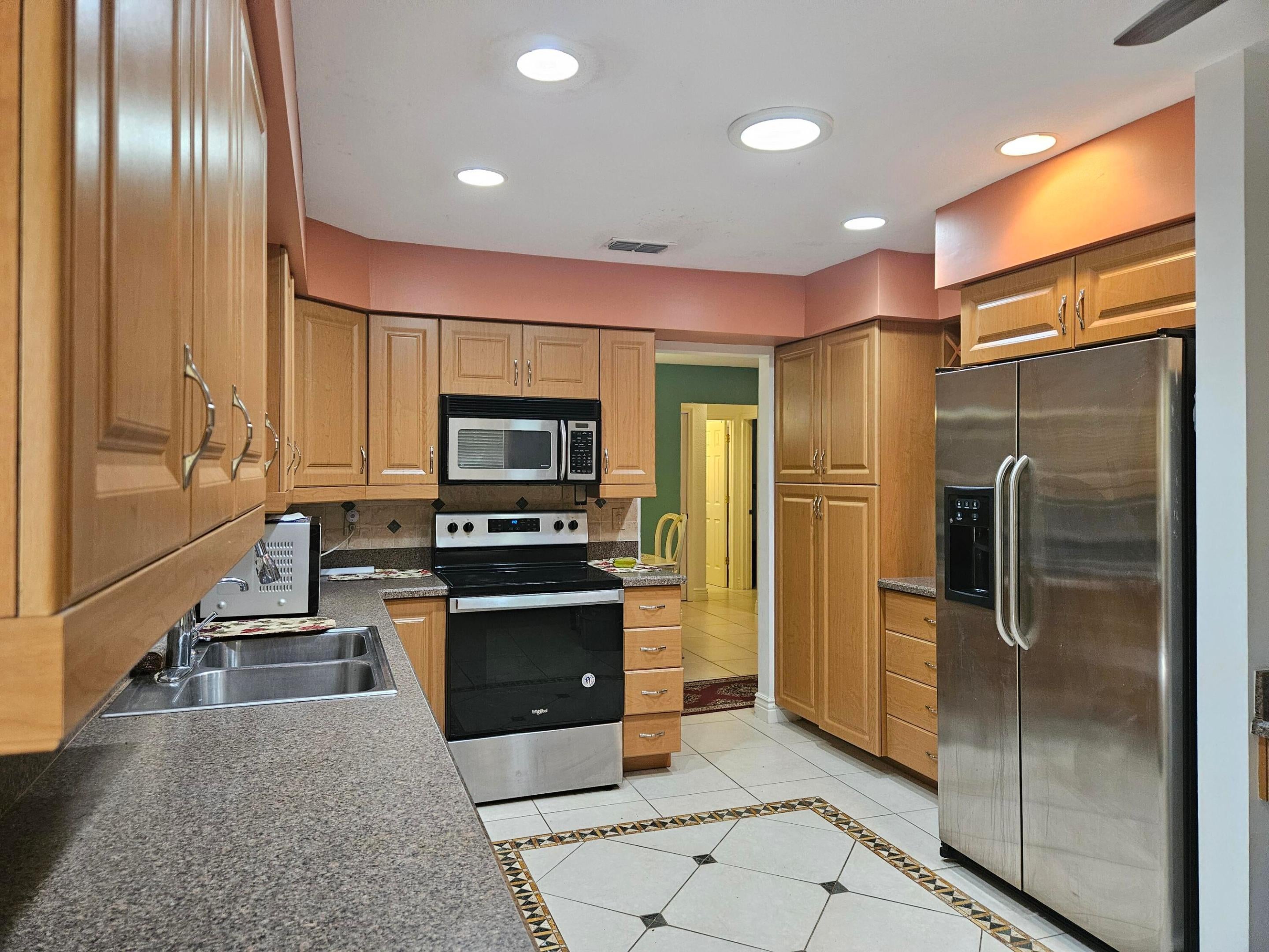 286 NE Brunson Court