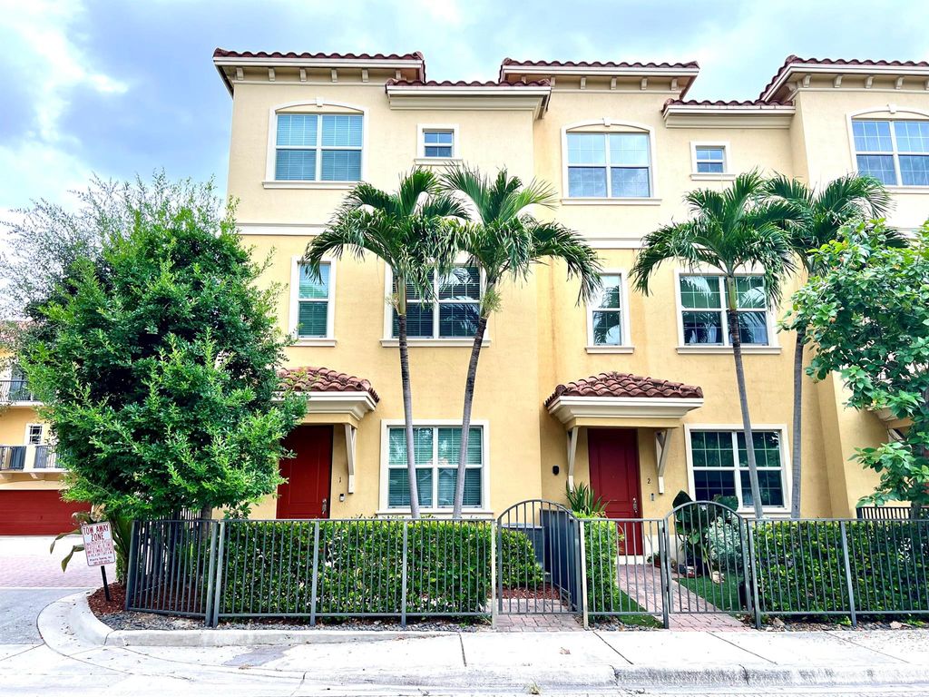 Photo of 224 S Federal Highway #1, Lake Worth Beach, FL 33460 (MLS # R11014336)