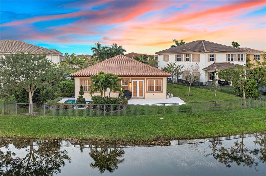 MiraLago - Residential