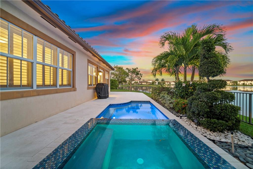 MiraLago - Residential