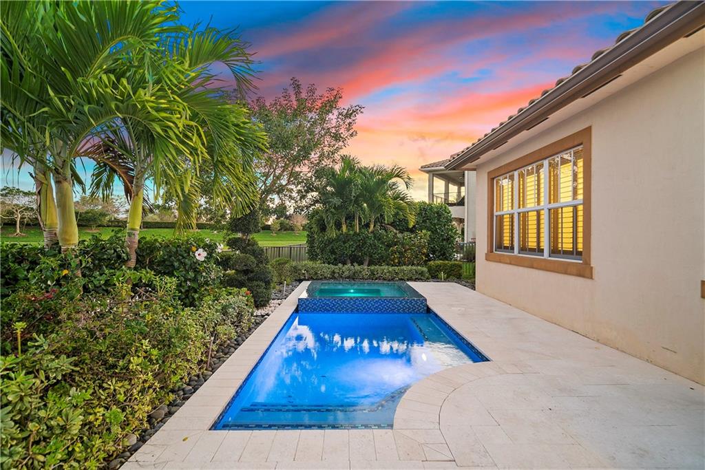 MiraLago - Residential