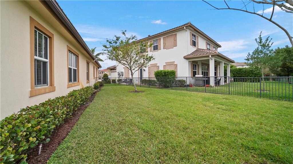 MiraLago - Residential