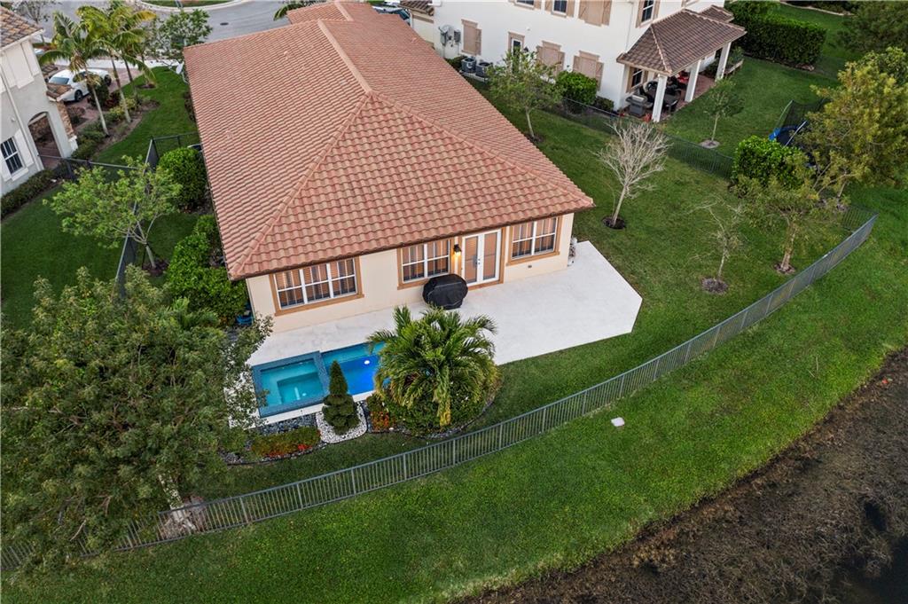 MiraLago - Residential