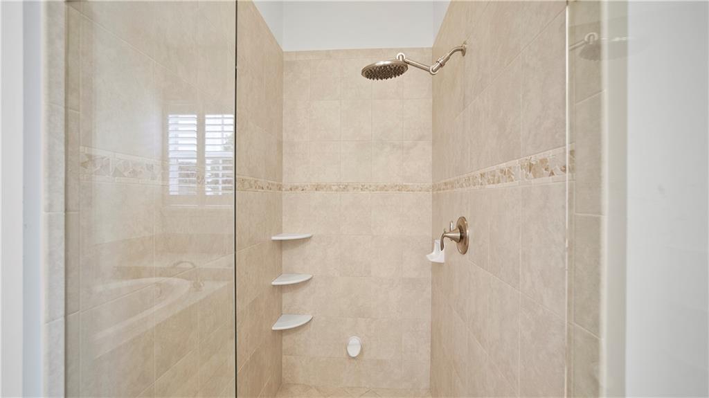 MiraLago - Residential