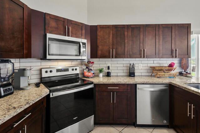 WELLINGTONS EDGE PAR 78 P - Residential