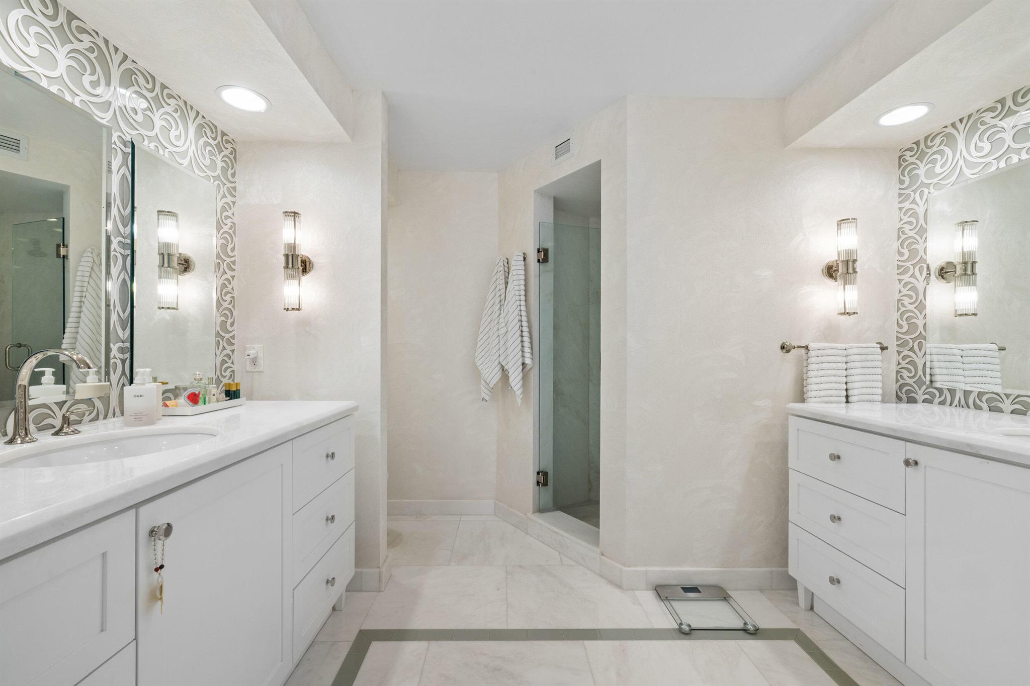 PALM BEACH TOWERS CONDO - Residential
