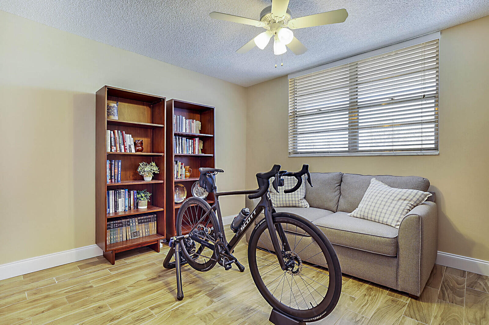 ARAGON PHASE 1A CONDO - Residential