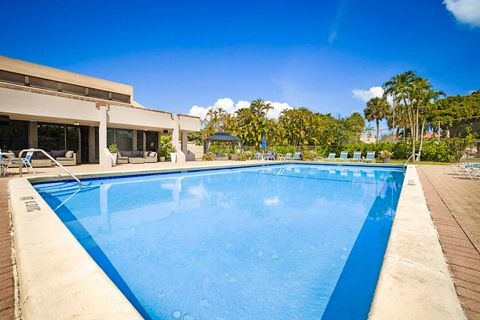 Tiny photo for 2541 Aragon Boulevard #202, Sunrise, FL 33322 (MLS # B26002961)