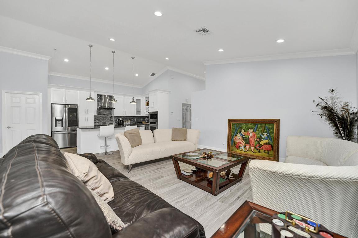 PIPERS GLEN A-3 - Residential