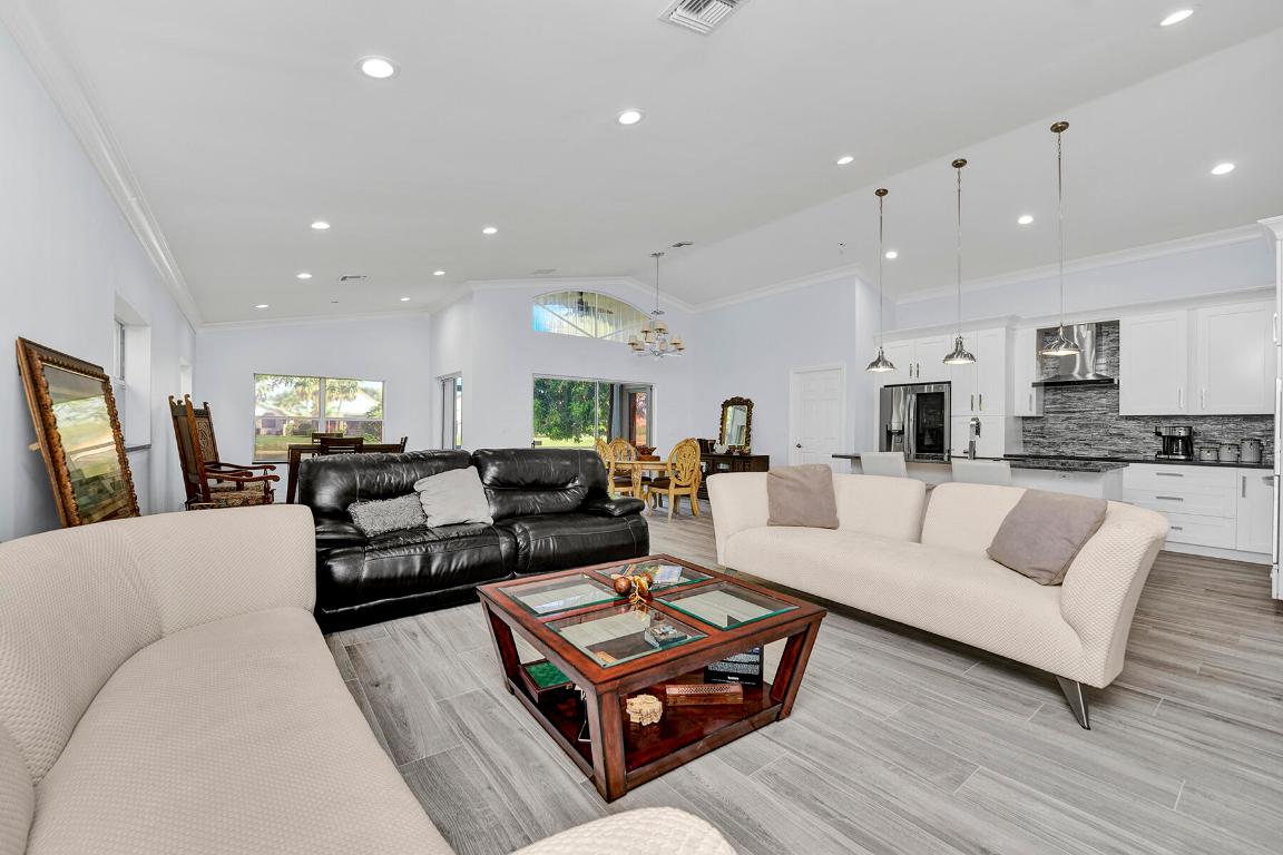 PIPERS GLEN A-3 - Residential