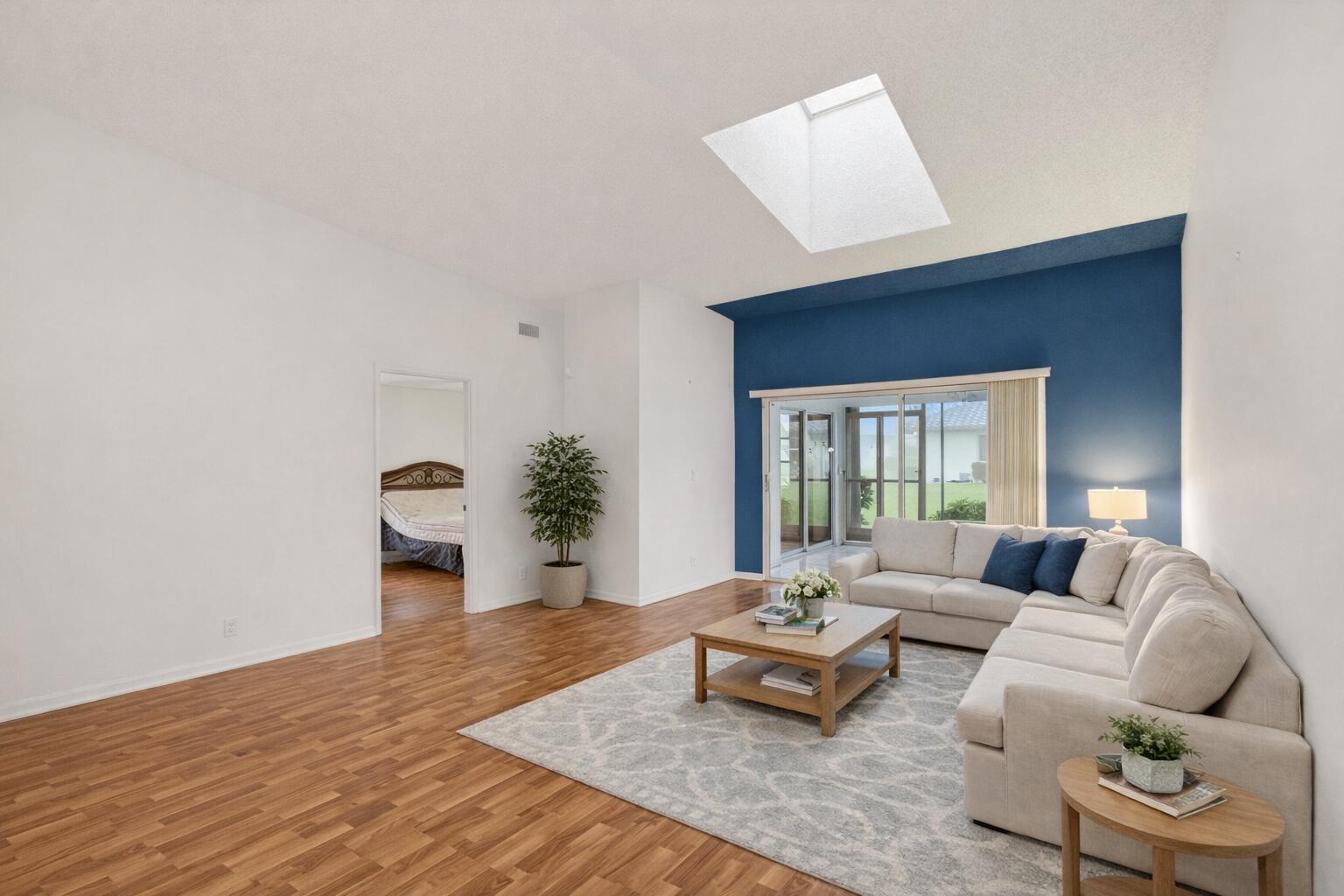 HUNTINGTON POINTE - Residential