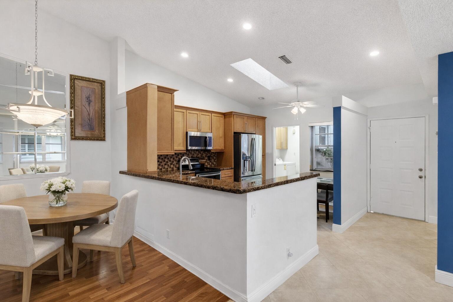 HUNTINGTON POINTE - Residential