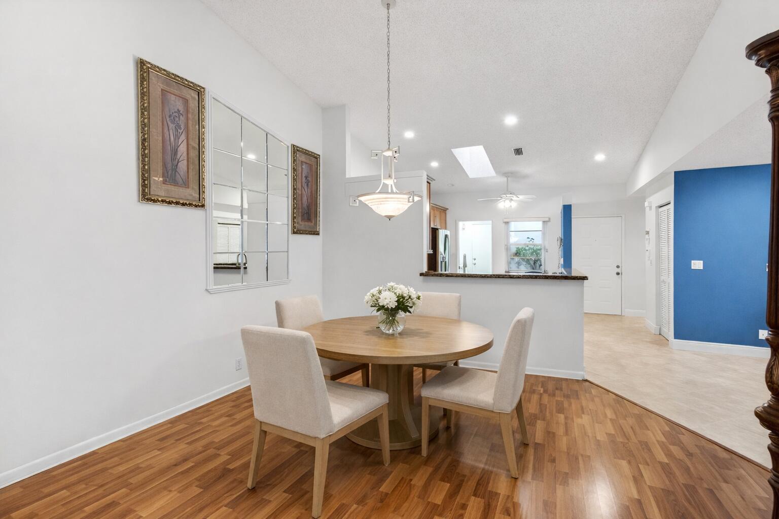 HUNTINGTON POINTE - Residential